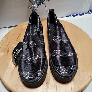 epicstep Women Shoes Luke Bandana Paisley Black And White SlipOn Casual Size 10